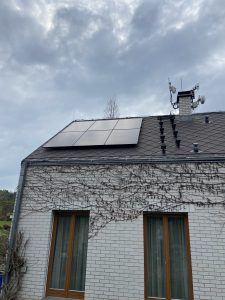 Fotovoltaická elektrárna Rodinný dům, Statenice | 8,61 kWp + 10,67 kWh