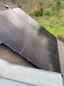 Fotovoltaická elektrárna Rodinný dům, Statenice | 8,61 kWp + 10,67 kWh