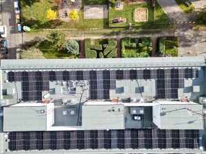 Fotovoltaická elektrárna Herkules – střešní instalace 44 kWp v Praze